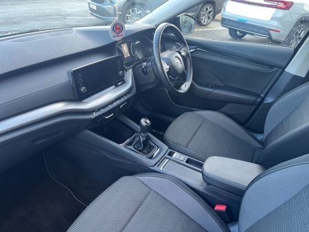 2024 Skoda Octavia - thumbnail 2