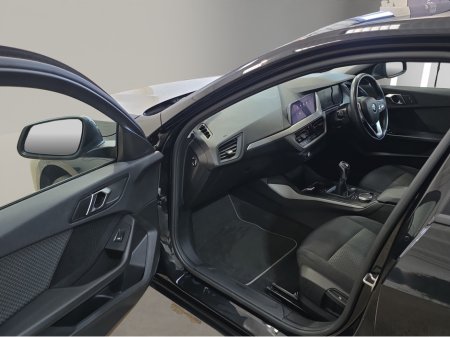 2020 BMW 1 Series - thumbnail 22