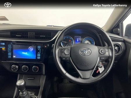 2017 Toyota Corolla - thumbnail 8
