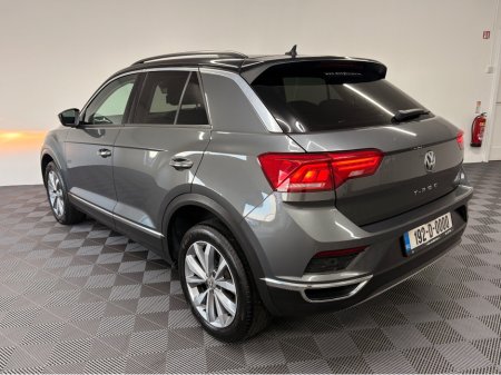 2019 Volkswagen T-Roc DESIGN TDI €18,950 thumbnail