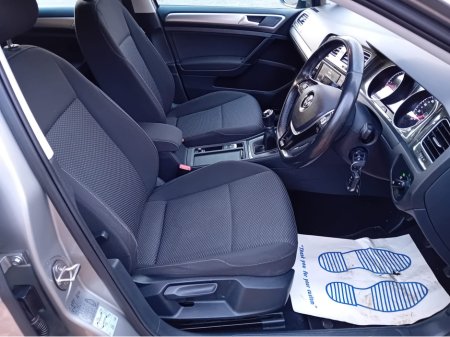 2017 Volkswagen Golf - thumbnail 14