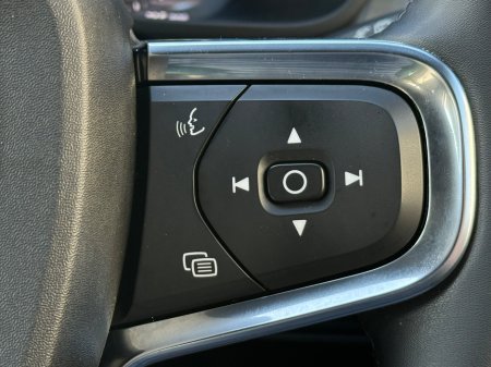 2023 Volvo XC40 - thumbnail 24