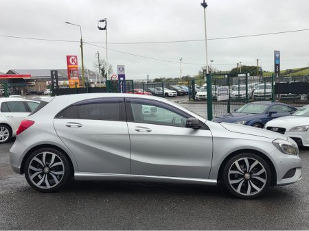 2015 Mercedes-Benz A Class A180  HALF LEATHER HEATED SEATS - REV CAMERA - HI SPEC / SYSTEM LOW ROAD TAX BAND / SIMI DEALER €14,950 thumbnail
