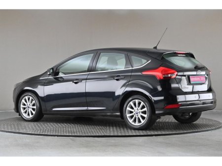 2016 Ford Focus - thumbnail 6
