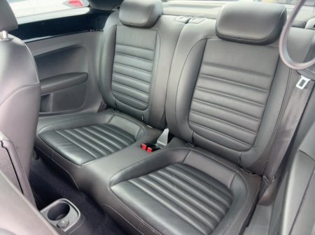2014 Volkswagen Beetle - thumbnail 5