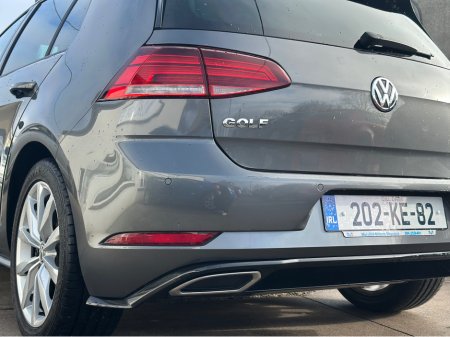 2020 Volkswagen Golf R-LINE 1.5 TSI MANUAL 6SPEED FWD 5DR 150HP 5 €23,950 thumbnail