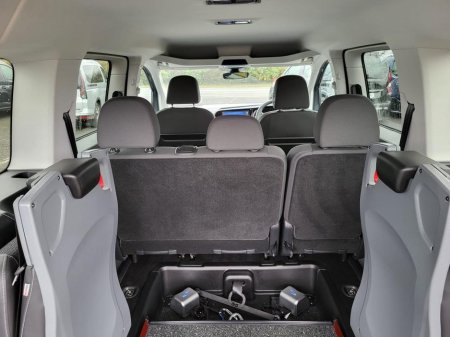 2025 Ford Tourneo Connect Titanium 2.0l 122bhp AUTO Wheelchair Taxi Spec €67,000