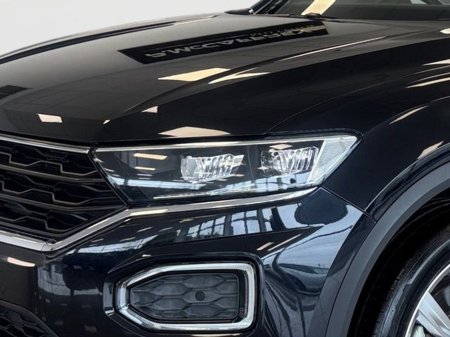 2021 Volkswagen T-Roc - thumbnail 9