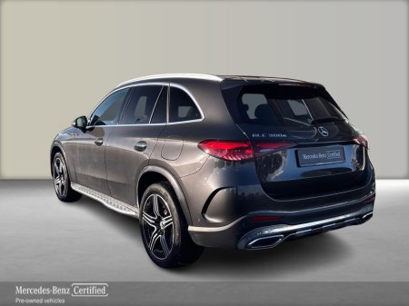 2024 Mercedes-Benz GLC Class GLC 300 e 4MATIC AMG Line PREMIUM €61,900 thumbnail