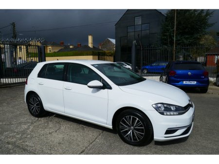 2017 Volkswagen Golf 1.6 TDI SE NAV BLUEMOTION 115PS 5DR