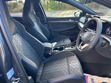 2025 Volkswagen Golf GOLF R-LINE 2.0 TDI 150HP Urano Grey €43,995 thumbnail