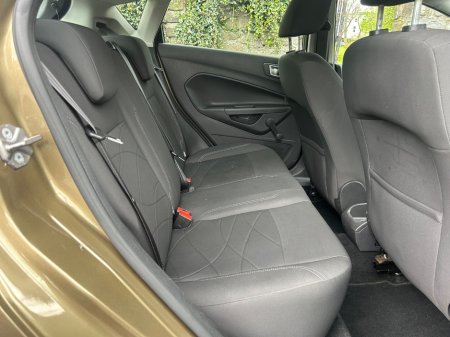 2013 Ford Fiesta - thumbnail 15