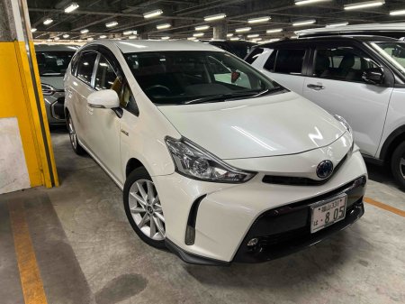 2018 Toyota Prius Alpha 7 SEATER AUTOMATIC HYBRID 1.8 PETROL