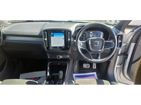 2022 Volvo XC40 - thumbnail 10