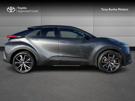2025 Toyota C-HR PHEV - Save EUR 6,200 - Plug In Hybrid - Sport Edition - No Range Anxiety - 2lt - 223bhp // Remote Central Locking // Front Electric Windows // Rear Electric Windows // Electric Mirrors // Heated Mirr €38,830