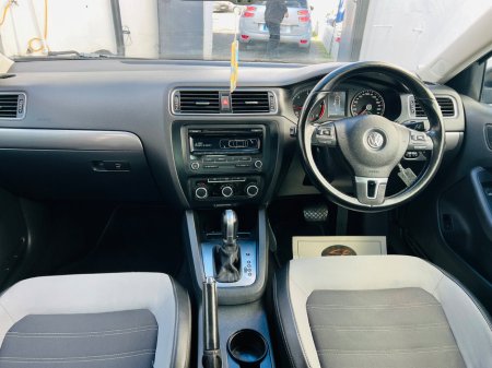 2014 Volkswagen Jetta - thumbnail 8