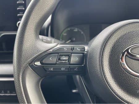 2020 Toyota Yaris - thumbnail 17