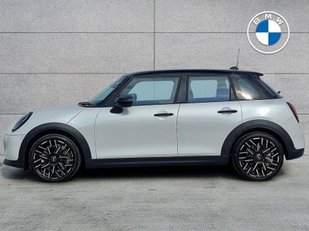 2025 MINI Hatch COOPER Cooper C 5DR €39,995 thumbnail