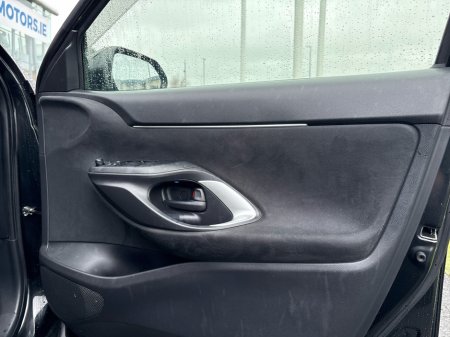 2023 Toyota Yaris Cross 1.5L Petrol Hybrid Automatic €26,950 thumbnail