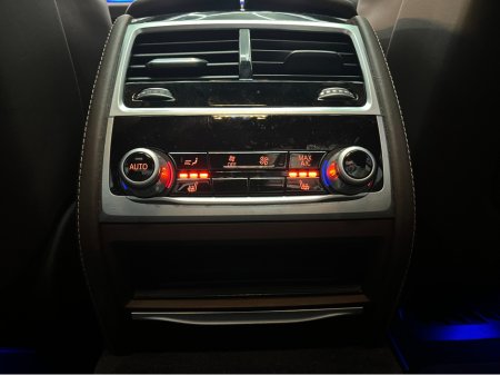 2017 BMW 7 Series 2017 BMW 740E IPERFORMANCE M-SPORT 2.0AUTOMATIC / CRUISE CONTROL / 360° PARKING CAMERA / ELECTRIC MEMORY HEATED & MASSAGING SEATS / PADDLE SHIFTERS / PANORAMIC SUNROOF / HEATED REAR SEATS thumbnail