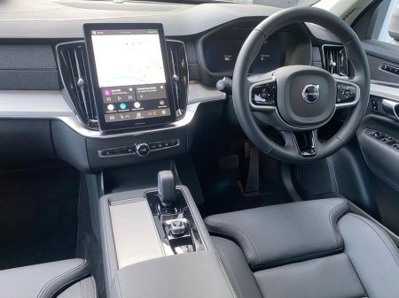 2025 Volvo XC90 - thumbnail 14