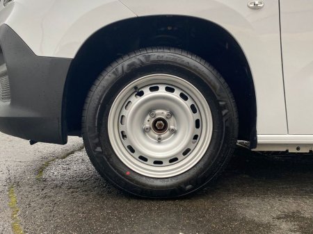 2025 Fiat Doblo SWB 1.5 100HP 650KG 4DR €21,450 thumbnail