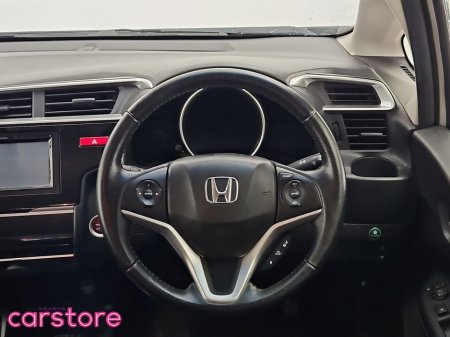 2015 Honda Fit FIT DAA-GP5 HYBRID 5DR AUTO €10,880 thumbnail