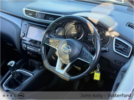 2019 Nissan Qashqai 1.3 PET SV Full Service History €17,495 thumbnail