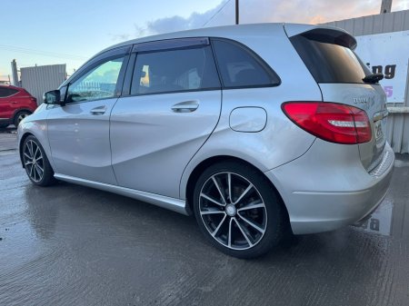 2012 Mercedes-Benz B Class B SERIES SPORT 5DR AUTO €8,750 thumbnail