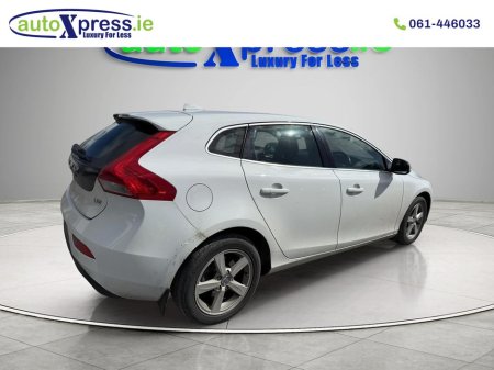 2014 Volvo V40 - thumbnail 2
