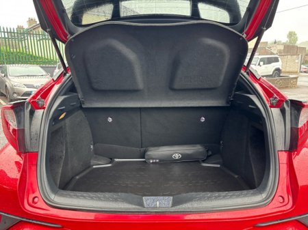 2023 Toyota C-HR FRESH SELECTION OF TRADE-INS HYBRID SPORT 4DR AUTO €31,500 thumbnail