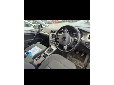 2015 Volkswagen Golf 1.6 TDI MATCH BLUEMOTION 105PS 5 5DR thumbnail