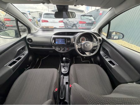 2019 Toyota Vitz - thumbnail 34