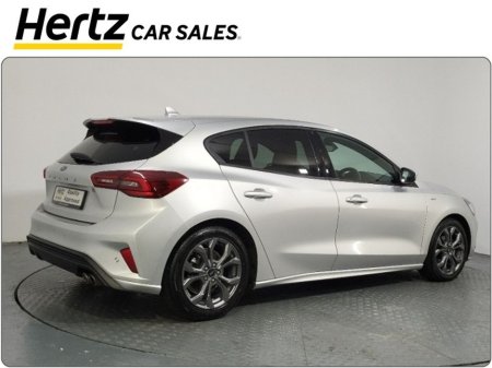 2023 Ford Focus - thumbnail 8