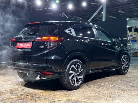 2021 Honda Vezel 1.5 HYBRID - RS EDITION - BLACK HALF LEATHER - PADDLE SHIFT - CRUISE CONTROL - FACTORY ALLOYS - €25,950 thumbnail