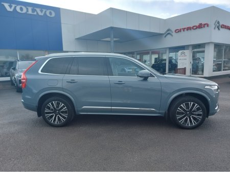 2023 Volvo XC90 T8 PHEV CORE AWD 5DR AUTO €67,950 thumbnail