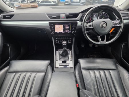 2018 Skoda Superb - thumbnail 5