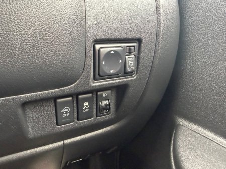 2016 Nissan March - thumbnail 12