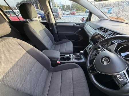 2018 Volkswagen Touran CL - 2.0L DIESEL - AUTO - 7 SEATS - 12M WARRANTY - CAR: €19,950 thumbnail