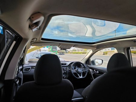 2018 Nissan Qashqai - thumbnail 16