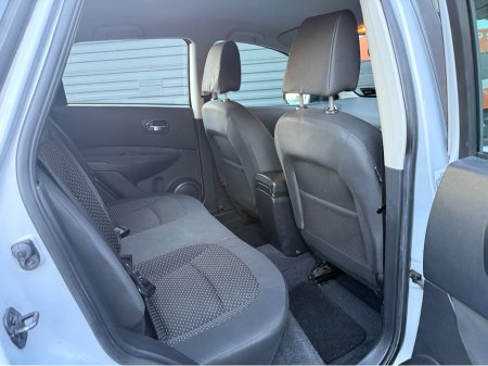 2009 Nissan Qashqai 1.6 SE 5DR €3,495 thumbnail