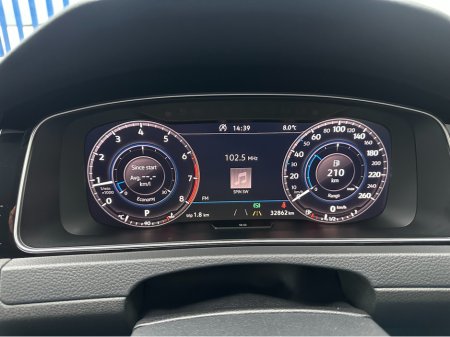 2018 Volkswagen Golf Golf Estate 1.4 TSI Highline €19,950 thumbnail