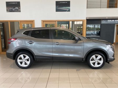 2017 Nissan Qashqai  €13,950