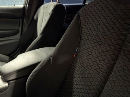 2017 BMW 3 Series - thumbnail 34