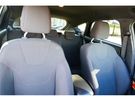 2018 Ford Focus - thumbnail 17