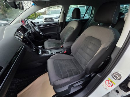 2019 Volkswagen Golf 1.4 TSI HIGHLINE VIRTUAL CLOCKS SAT NAV PACK - -REVERSE CAMERA - NAVIGATION - CARPLAY - ANDROID AUTO- BLIND SPOT REAR TRAFFIC ASSIST - DISCOVER PRO €18,750 thumbnail