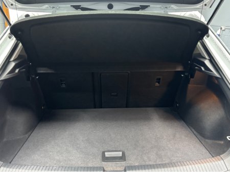 2024 Volkswagen T-Roc LIFE 2.0 TDI MANUAL 6SPEED FWD 116HP 5 €29,950 thumbnail