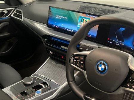 2025 BMW i4 - thumbnail 5