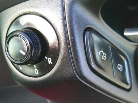 2015 Volkswagen Polo - thumbnail 12