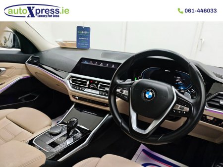 2021 BMW 3 Series - thumbnail 4